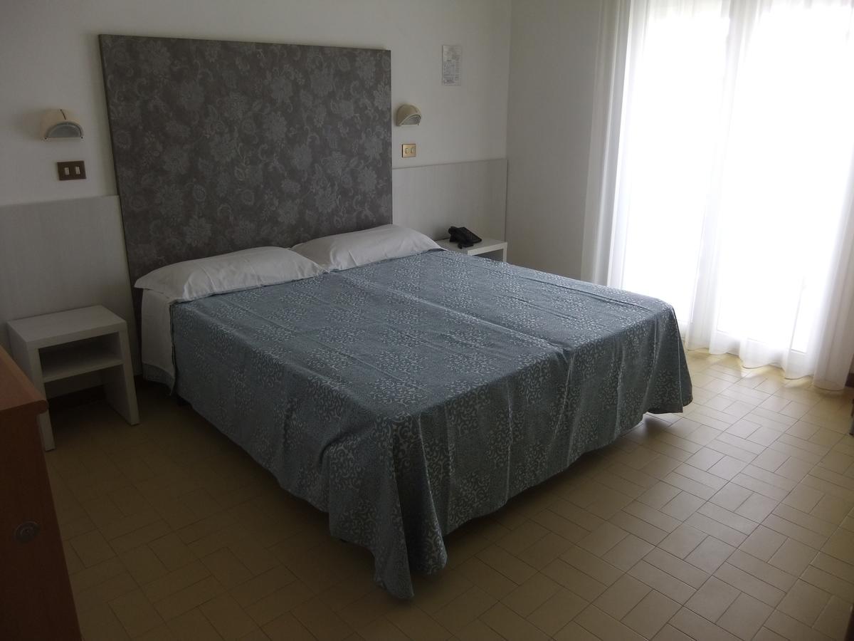 Hotel La Falena チェルヴィア エクステリア 写真