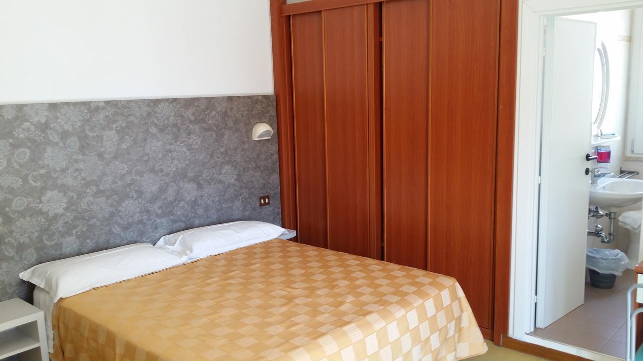Hotel La Falena チェルヴィア エクステリア 写真