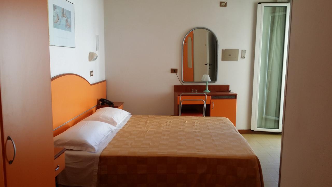 Hotel La Falena チェルヴィア エクステリア 写真