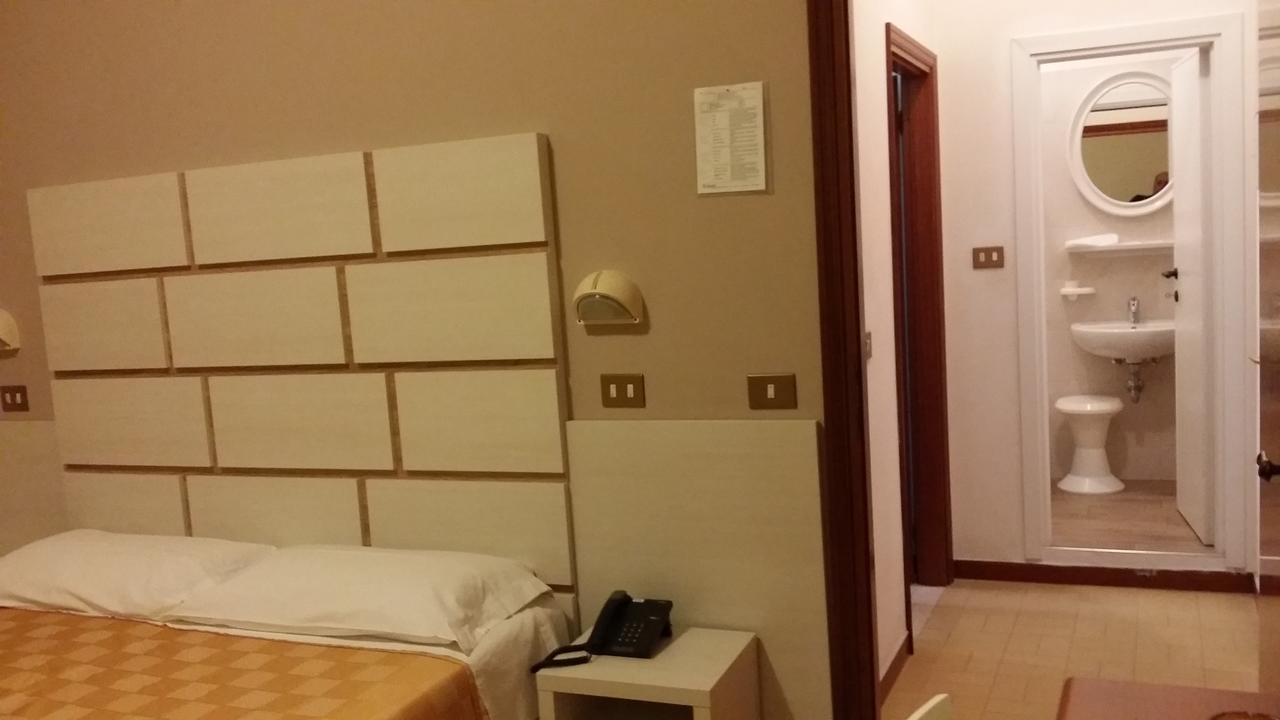 Hotel La Falena チェルヴィア エクステリア 写真