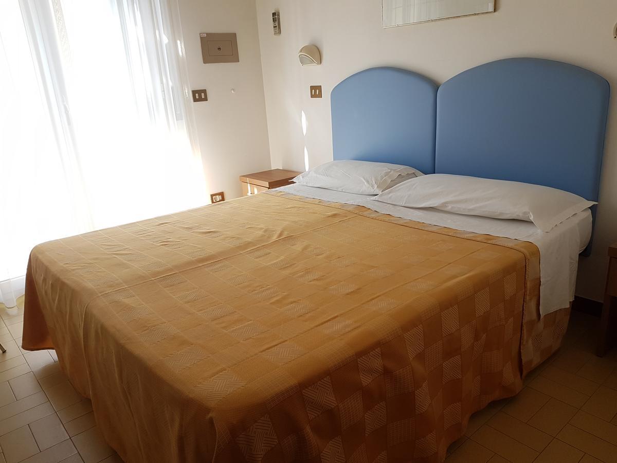 Hotel La Falena チェルヴィア エクステリア 写真