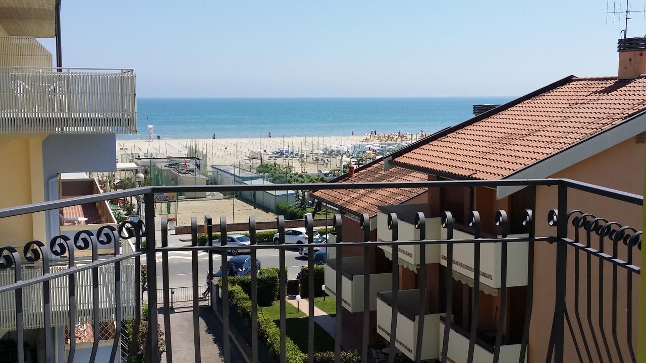Hotel La Falena チェルヴィア エクステリア 写真